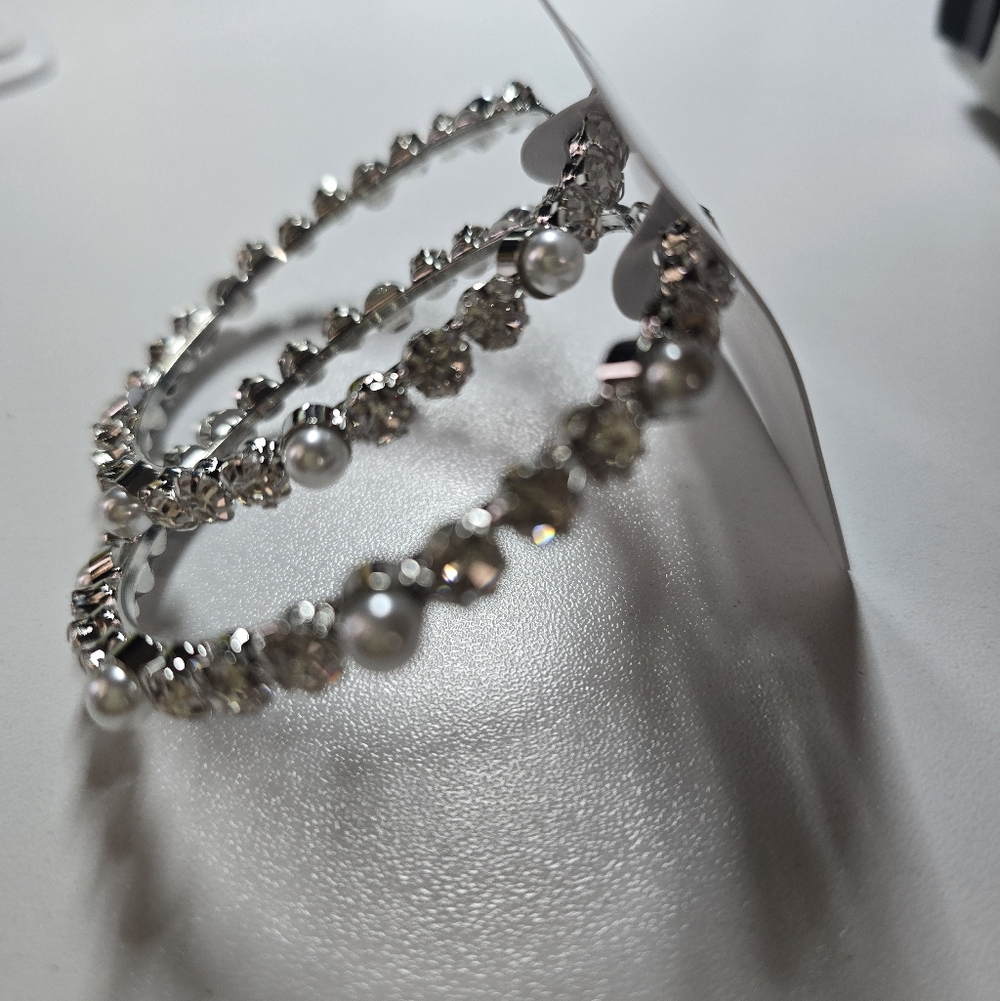 New! Hoops Earings With Silver and Pearl Studs
